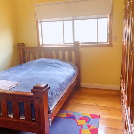 A Single Room Near The Railway Station Melbourne Exterior foto
